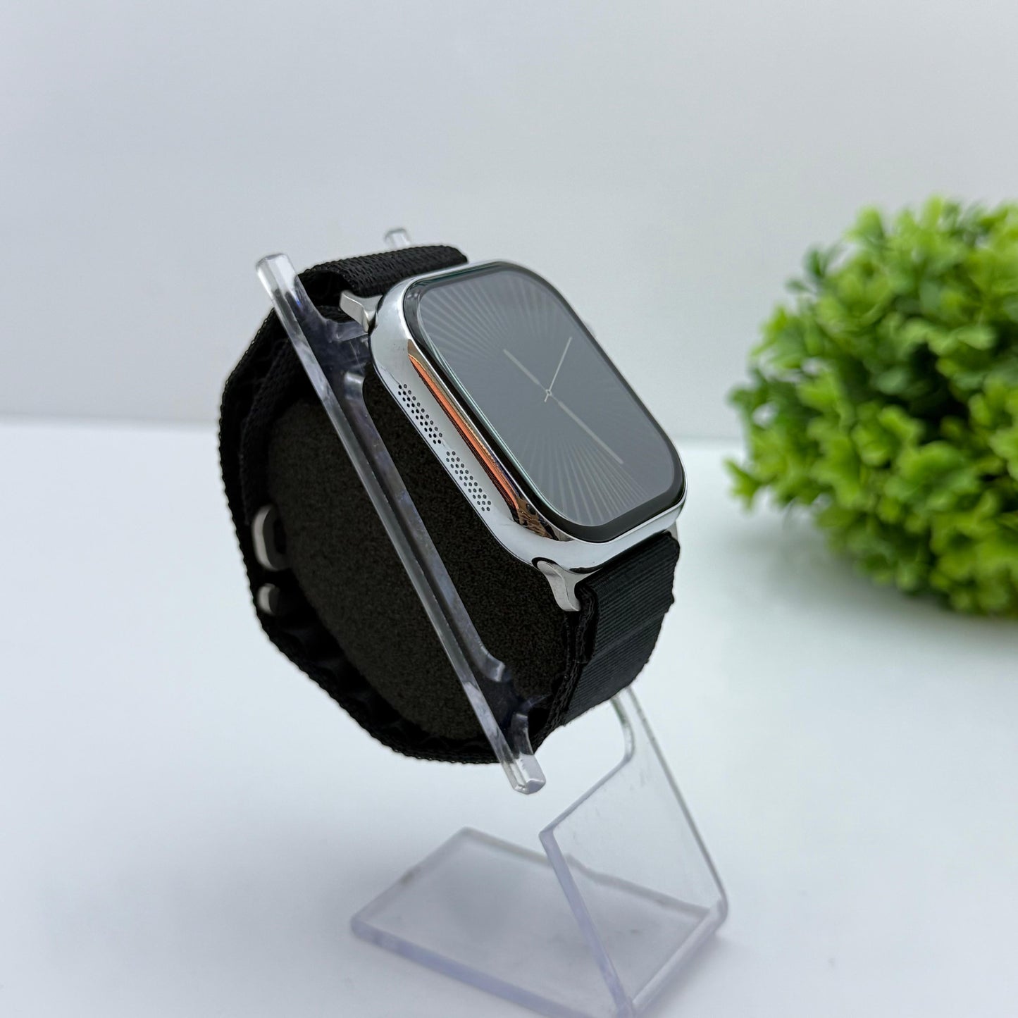 SERIES 10 APPLE LOGO WITH ALPINE STARP(ALLOW TO OPEN )