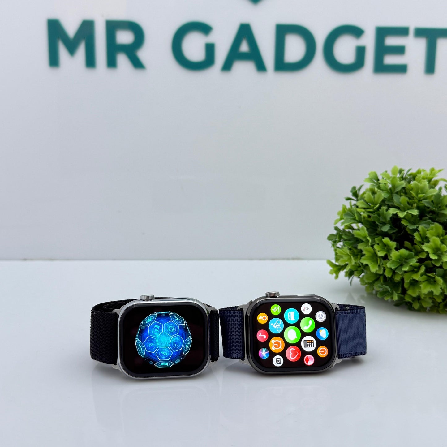 SERIES 10 APPLE LOGO WITH ALPINE STARP(ALLOW TO OPEN )